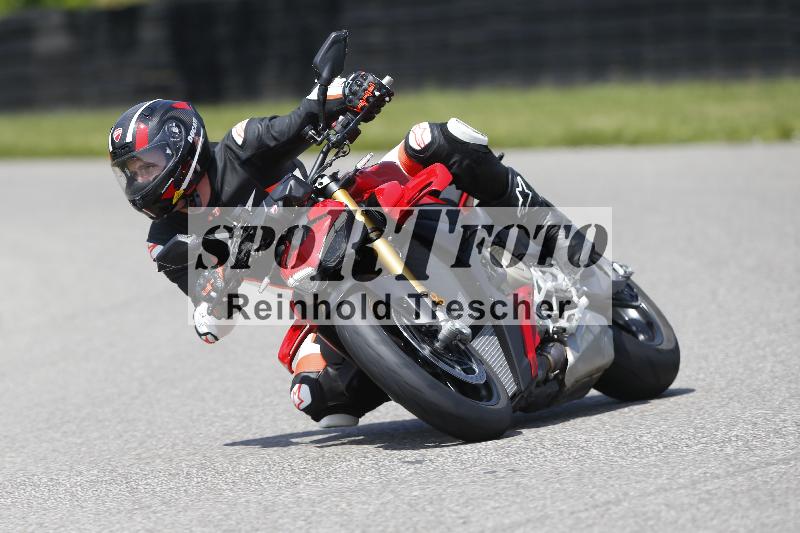 /27 12.06.2025 Ducati Schweiz Trackday Warmup  ADR/gelb-jeaune/ohne